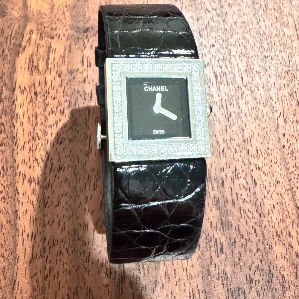 CHANEL Black and Silver Smartwatch with Minimalist Design